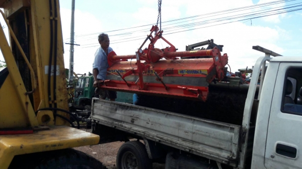 tractor-backhoe จัดส่ง แปรงกวาดถนน และ โรตารี่ เก่าญี่ปุ่น ไปกาฬสินธ์ุ ครับ ขอบคุณมากครับ tractor-backhoe จัดส่ง แปรงกวาดถนน และ โรตารี่ เก่าญี่ปุ่น ไปกาฬสินธ์ุ ครับ ขอบคุณมากครับ