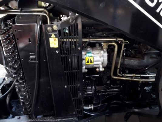 ขายรถไถฟอร์ด NEWHOLLAND TS100 4WD ขายรถไถฟอร์ด NEWHOLLAND TS100 4WD