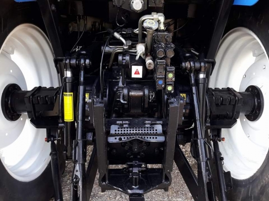 ขายรถไถฟอร์ด NEWHOLLAND TS100 4WD ขายรถไถฟอร์ด NEWHOLLAND TS100 4WD