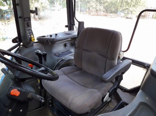 ขายรถไถฟอร์ด NEWHOLLAND TS100 4WD ขายรถไถฟอร์ด NEWHOLLAND TS100 4WD