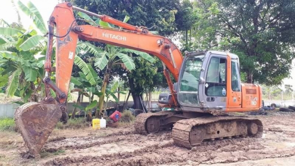 HITACHI ZX 110 HITACHI ZX 110