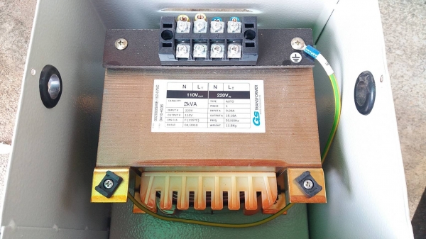 ขายหม้อแปลงไฟ INPUT 220V OUTPUT 100 - 110V  กำลัง 2000 วัตต์