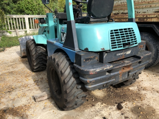 ขายรถตักล้อยาง YANMAR V4...รถสวยเดิมๆแน่นๆ