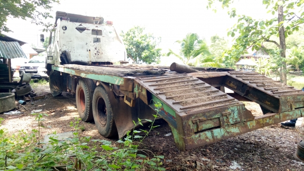 โทรก่อนเป็นเจ้าของก่อน ขายๆๆหางปลาNISSA UDCW41 เครื่องPF6เทอร์โบ290แรง เบรคลมดัน เพาเวอร์ สองเพลา หางขึ้นCAT320D สบายๆ รถดีๆ ราคาโคตรถูก ราคา 250,000บาท เอกสารใบซื้อขาย  (โทร)ID (line)084-3923995 (/)099-0035892 ดูรถได้. อ.ชนแดน จ.เพชรบูรณ์