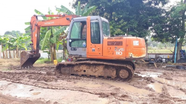 ขาย 650,000 HITACHI ZX 110-1 รถช่วงล่าง ดีเอวแน่น โซ่หนา ไฟฟ้าครบ แต่คันเร่ง ใช้สายธรรมดาอยู่ไม่ได้ต