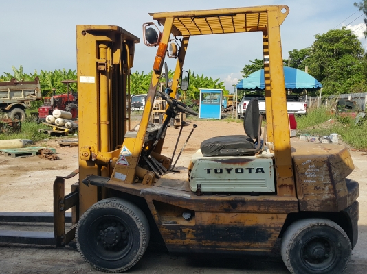 รถฟอร์คลิฟต์ TOYOTA 40-3FG20 รถเก่านอกนำเข้า ยังไม่เคยใช้งานในไทย ยก 2 ตัน เสาสูง 4 เมตร ยางตันหน้า-หลัง สภาพดี พร้อมใช้งาน มีเอกสารใบอินวอยซ์ มี VDO การทำงานให้ชม