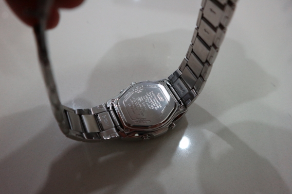 นาฬิกา CASIO Edifice EFA-120D-1AVDF ของแท้ มือสอง สภาพดี ส่งฟรี