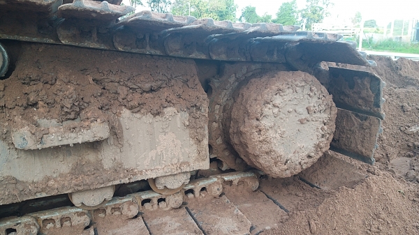 ขาย 735,000 KOMATSU pc 200-6 สเป๊ก JAPAN เครื่องดี ปั้มแรง เอวแน่น ช่วงล่างเต็ม รถสวยพร้อมใช้ เอกสารแจ้งจำหน่าย รถกำลังทำงานอยู่ รถอยู่ โคราช 090-772-3710 090-772-3708