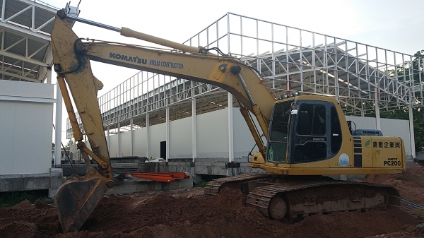 ขาย 735,000 KOMATSU pc 200-6 สเป๊ก JAPAN เครื่องดี ปั้มแรง เอวแน่น ช่วงล่างเต็ม รถสวยพร้อมใช้ เอกสารแจ้งจำหน่าย รถกำลังทำงานอยู่ รถอยู่ โคราช 090-772-3710 090-772-3708