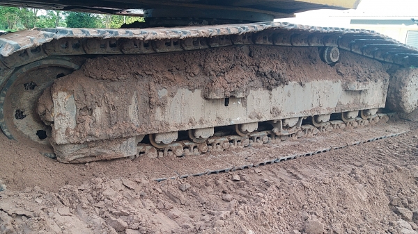 ขาย 735,000 KOMATSU pc 200-6 สเป๊ก JAPAN เครื่องดี ปั้มแรง เอวแน่น ช่วงล่างเต็ม รถสวยพร้อมใช้ เอกสารแจ้งจำหน่าย รถกำลังทำงานอยู่ รถอยู่ โคราช 090-772-3710 090-772-3708