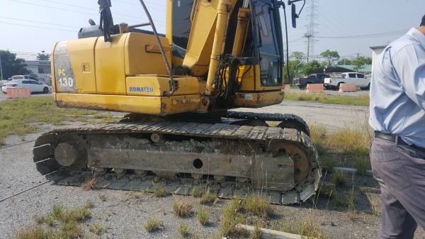 ขาย 1,190,000 KOMATSU pc 130-8 ทำงาน 11,000 ชม.ไฟฟ้าครบ เตรื่องดี ปั้มแรง เอวแน่น ช่งงล่างเต็ม เอกสารแจ้งจำหน่าย รถพร้อมใช้ รถอยู่ สุพรรณบุรี 090-772-3710 090-772-3708