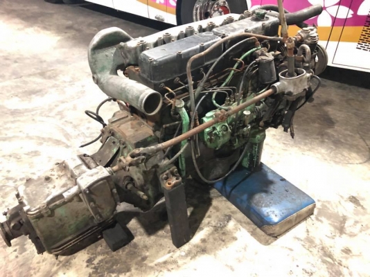 ขายเครื่องพร้อมเกียร์ Benz 210 แรงม้า