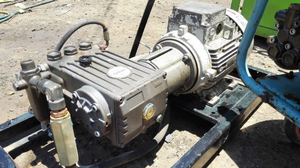 ปั้มฉีดน้ำแรงดันสูงอิตาลี่ 200 Bar 10 HP 380V