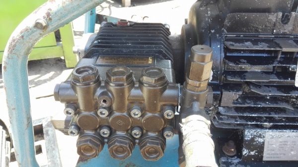 ปั้มฉีดน้ำแรงดันสูงอิตาลี่ 200 Bar 10 HP 380V