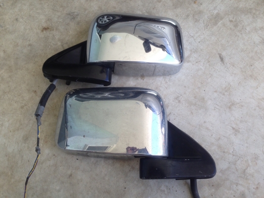 กระจกมองข้างปรับไฟฟ้า nissan ฟรอนเทีย แท้ถอดใส่ big-m  คู่ละ2900บาท