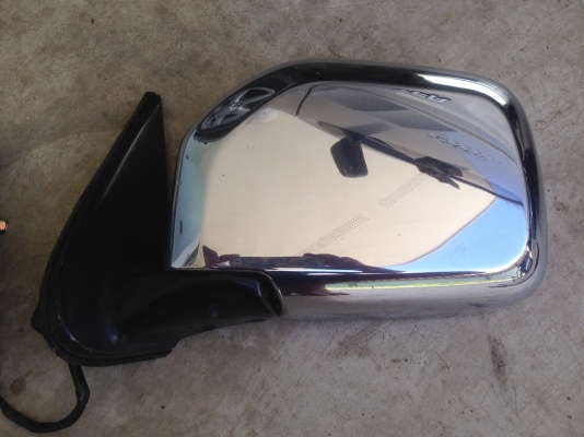 กระจกมองข้าง toyota hilux tiger แท้ถอด คู่ละ2500บาท