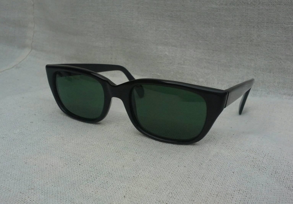 แว่นตาวินเทจ &#039;เนิร์ด&#039; อิตาเลียนแฮนด์เมด ยุค &#039;70s Vintage SAFILO handmade in Italy