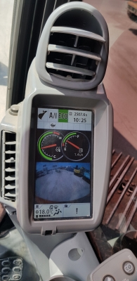 ขายดาวน์รถแบคโฮ HITACHI ZX200-5G ใช้งานเพียง 2 พันชั่วโมง สภาพนางฟ้า