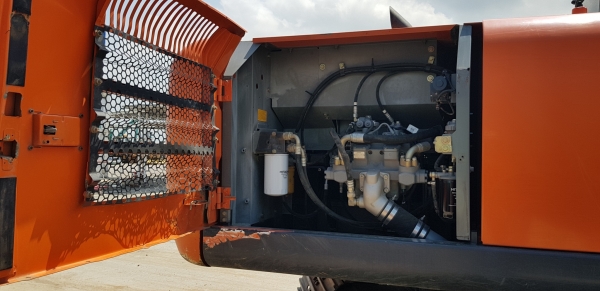 ขายดาวน์รถแบคโฮ HITACHI ZX200-5G ใช้งานเพียง 2 พันชั่วโมง สภาพนางฟ้า