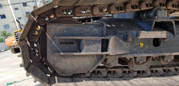 ขายดาวน์รถแบคโฮ HITACHI ZX200-5G ใช้งานเพียง 2 พันชั่วโมง สภาพนางฟ้า