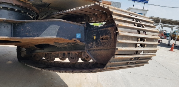 ขายดาวน์รถแบคโฮ HITACHI ZX200-5G ใช้งานเพียง 2 พันชั่วโมง สภาพนางฟ้า