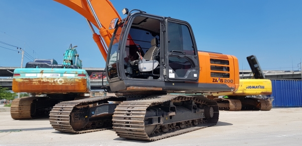 ขายดาวน์รถแบคโฮ HITACHI ZX200-5G ใช้งานเพียง 2 พันชั่วโมง สภาพนางฟ้า