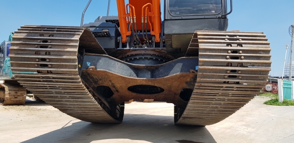 ขายดาวน์รถแบคโฮ HITACHI ZX200-5G ใช้งานเพียง 2 พันชั่วโมง สภาพนางฟ้า