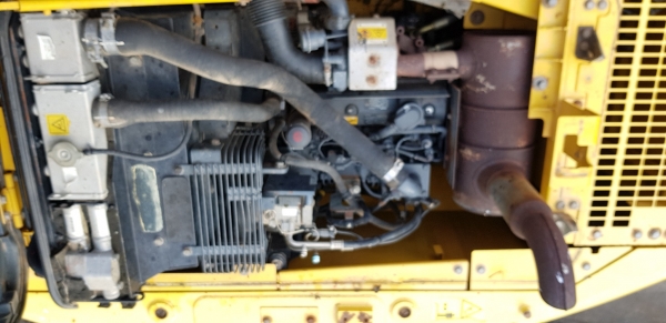 ขายรถแบคโฮ KOMATSU PC130-8 สภาพดี พร้อมใช้งาน ราคาไม่แรง