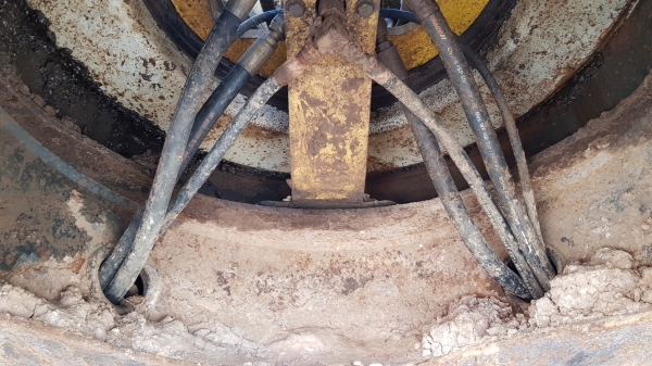 ขายรถแบคโฮ KOMATSU PC130-8 สภาพดี พร้อมใช้งาน ราคาไม่แรง