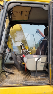 ขายรถแบคโฮ KOMATSU PC130-8 สภาพดี พร้อมใช้งาน ราคาไม่แรง