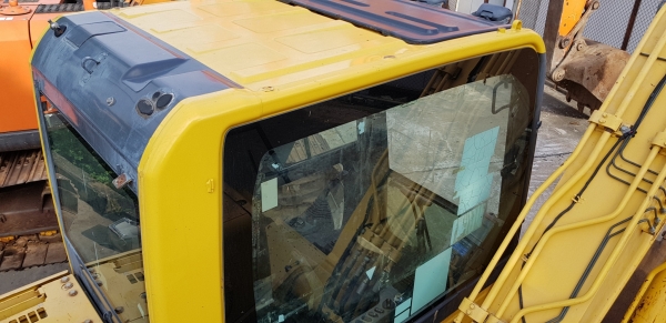 ขายรถแบคโฮ KOMATSU PC130-8 สภาพดี พร้อมใช้งาน ราคาไม่แรง