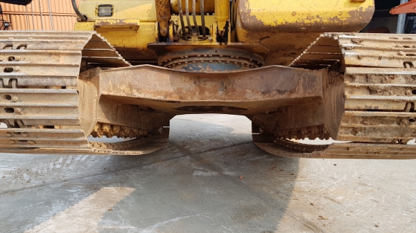 ขายรถแบคโฮ KOMATSU PC130-8 สภาพดี พร้อมใช้งาน ราคาไม่แรง