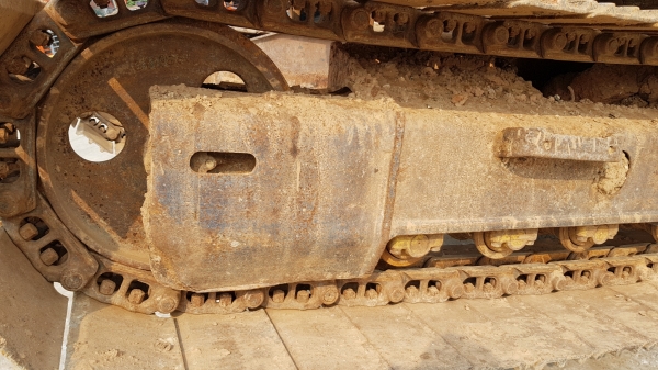 ขายรถแบคโฮ KOMATSU PC130-8 สภาพดี พร้อมใช้งาน ราคาไม่แรง