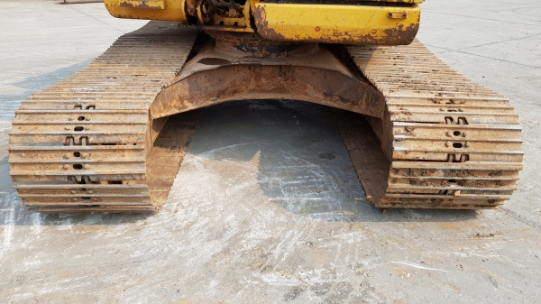 ขายรถแบคโฮ KOMATSU PC130-8 สภาพดี พร้อมใช้งาน ราคาไม่แรง