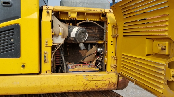 ขายรถแบคโฮ KOMATSU PC130-8 สภาพดี พร้อมใช้งาน ราคาไม่แรง