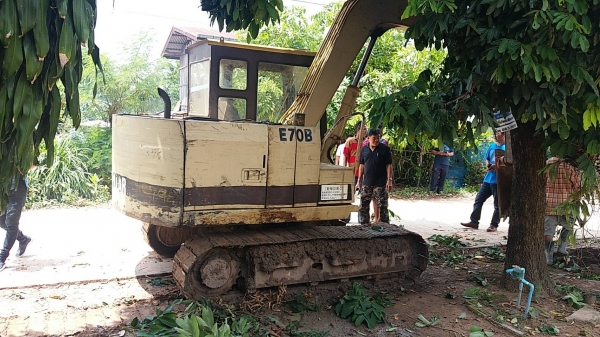 ขาย!! >>> CAT E70B รถพร้อมใช้งาน ราคาเบาๆ <<< เบอร์ติดต่อ 098-7155789 086-4631102