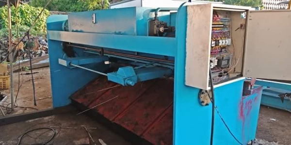 ขายตะไกรซอยระบบไฮดรอริคขนาด8ฟุต6มิลออโต้แบ็คเก็จพร้อมใช้ครับ ขายตะไกรซอยระบบไฮดรอริคขนาด8ฟุต6มิลออโต้แบ็คเก็จพร้อมใช้ครับ