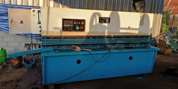 ขายตะไกรซอยระบบไฮดรอริคขนาด8ฟุต6มิลออโต้แบ็คเก็จพร้อมใช้ครับ ขายตะไกรซอยระบบไฮดรอริคขนาด8ฟุต6มิลออโต้แบ็คเก็จพร้อมใช้ครับ