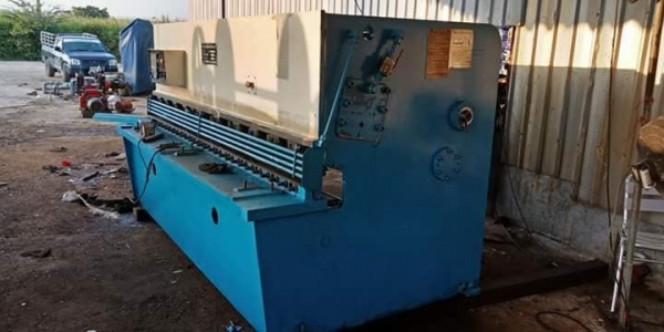 ขายตะไกรซอยระบบไฮดรอริคขนาด8ฟุต6มิลออโต้แบ็คเก็จพร้อมใช้ครับ ขายตะไกรซอยระบบไฮดรอริคขนาด8ฟุต6มิลออโต้แบ็คเก็จพร้อมใช้ครับ