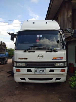 ขายรถหัวลาก3M พร้อมหาง12เมตร สภาพพร้อมใช้ ราคา850,000 สนใจโทร 090-8588220 090-3258446 090-4610380 ดู