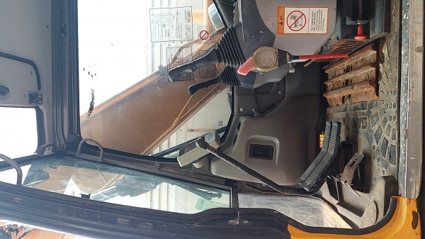 ขาย 735,000 แบคโฮ SANY SY 135 C ทำงาน 5,785 ชม. ไฟฟ้าครบ เครื่องดี ปั้มแรง เอวแน่น โซ่หนาแต่บูชแตก เอกสารแจ้งจำหน่าย รถอยู่ บางนา กทม. 090-772-3710 090-772-3708 ขาย 735,000 แบคโฮ SANY SY 135 C ทำงาน 5,785 ชม. ไฟฟ้าครบ เครื่องดี ปั้มแรง เอวแน่น โซ่หนาแต่บูชแตก เอกสารแจ้งจำหน่าย รถอยู่ บางนา กทม. 090-772-3710 090-772-3708