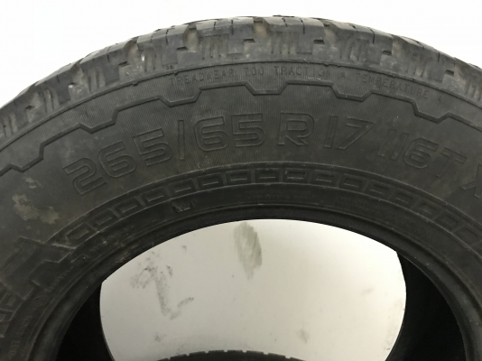 ยาง Nokian 265-65/17 ปี13 มีปะ 2เส้น ขายยกชุด 500 สนใจ 0850448320