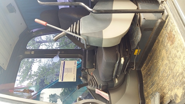 ขาย 1,190,000 KOBELCO sk 75-8 super ทำงาน 8,700 ชม. รถสวยเหมือนใหม่  ไฟฟ้าครบ เครื่องดีเยี่ยม เอวแน่น ช่วงล่างเต็ม เอกสารแจ้งจำหน่าย รถพร้อมใช้ 090-772-3710 090-772-3708