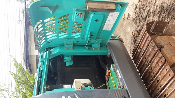 ขาย 1,190,000 KOBELCO sk 75-8 super ทำงาน 8,700 ชม. รถสวยเหมือนใหม่  ไฟฟ้าครบ เครื่องดีเยี่ยม เอวแน่น ช่วงล่างเต็ม เอกสารแจ้งจำหน่าย รถพร้อมใช้ 090-772-3710 090-772-3708