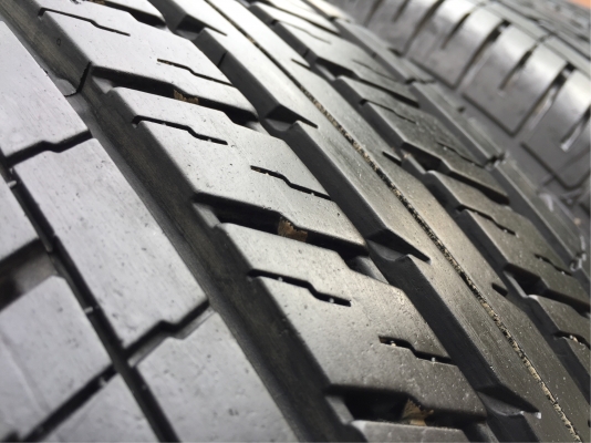 ยางถอดป้ายแดง Dunlop 215 65 16 ปี18 ราคาไม่แพง ยางถอดป้ายแดง Dunlop 215 65 16 ปี18 ราคาไม่แพง