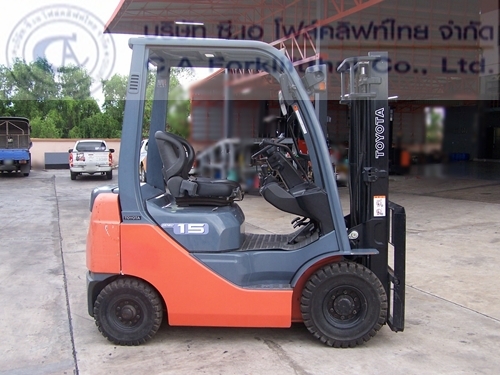 ขายรถ โฟล์คลิฟท์ TOYOTA รุ่น 8-FGL15