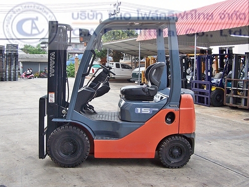 ขายรถ โฟล์คลิฟท์ TOYOTA รุ่น 8-FGL15