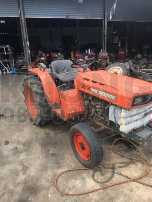 ขายด่วน รถไถ kobota b1600 ไม่มีอุปกรณ์ ตัวเปล่า เพลาเดียว 3สูบ ขาย 30000 คับ