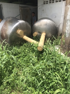 ขายด่วน ทุ่นลอยน้ำ เป็นสแตสเลสแท้มี2ใบ ขายเหมา  10000 บาท