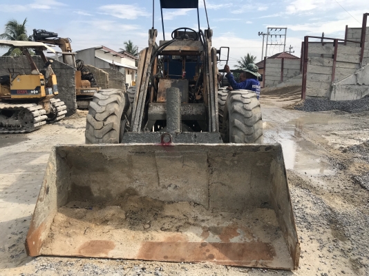 ขายรถตักtcm std25